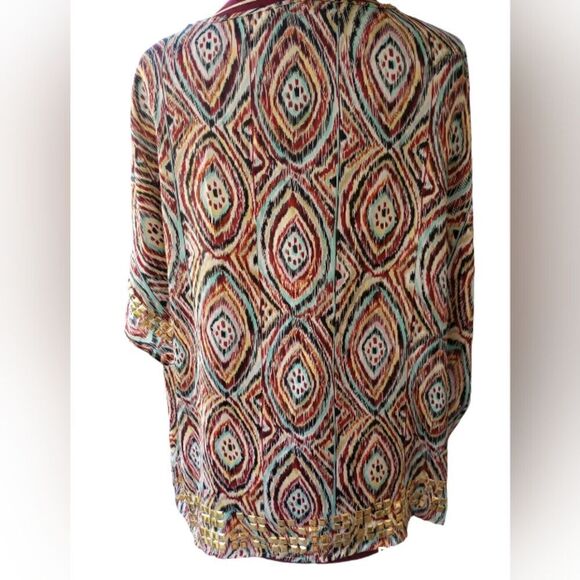 BCBG MAXAZRIA short sleeve blouse with gold stud accent - Picture 2 of 9